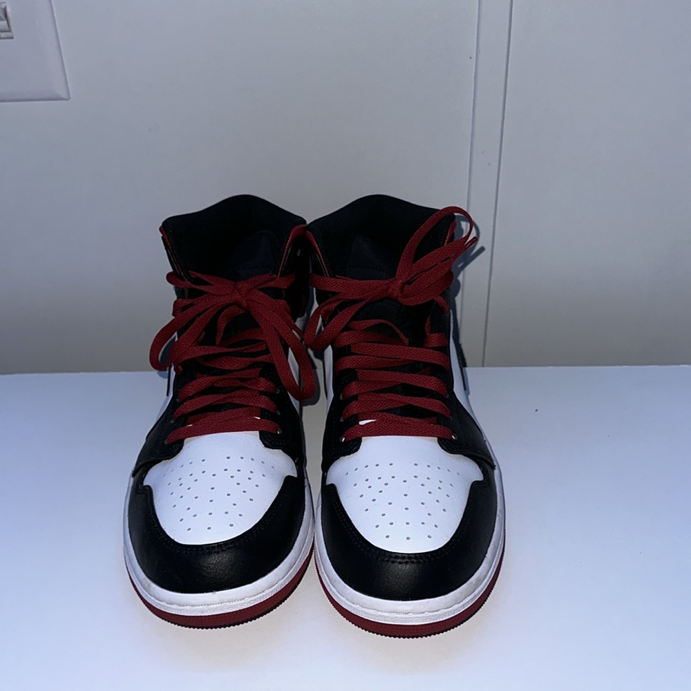 Jordan 1 Mid - Picture 3 of 9